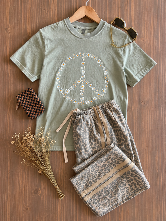 Daisy Days Peace Tee