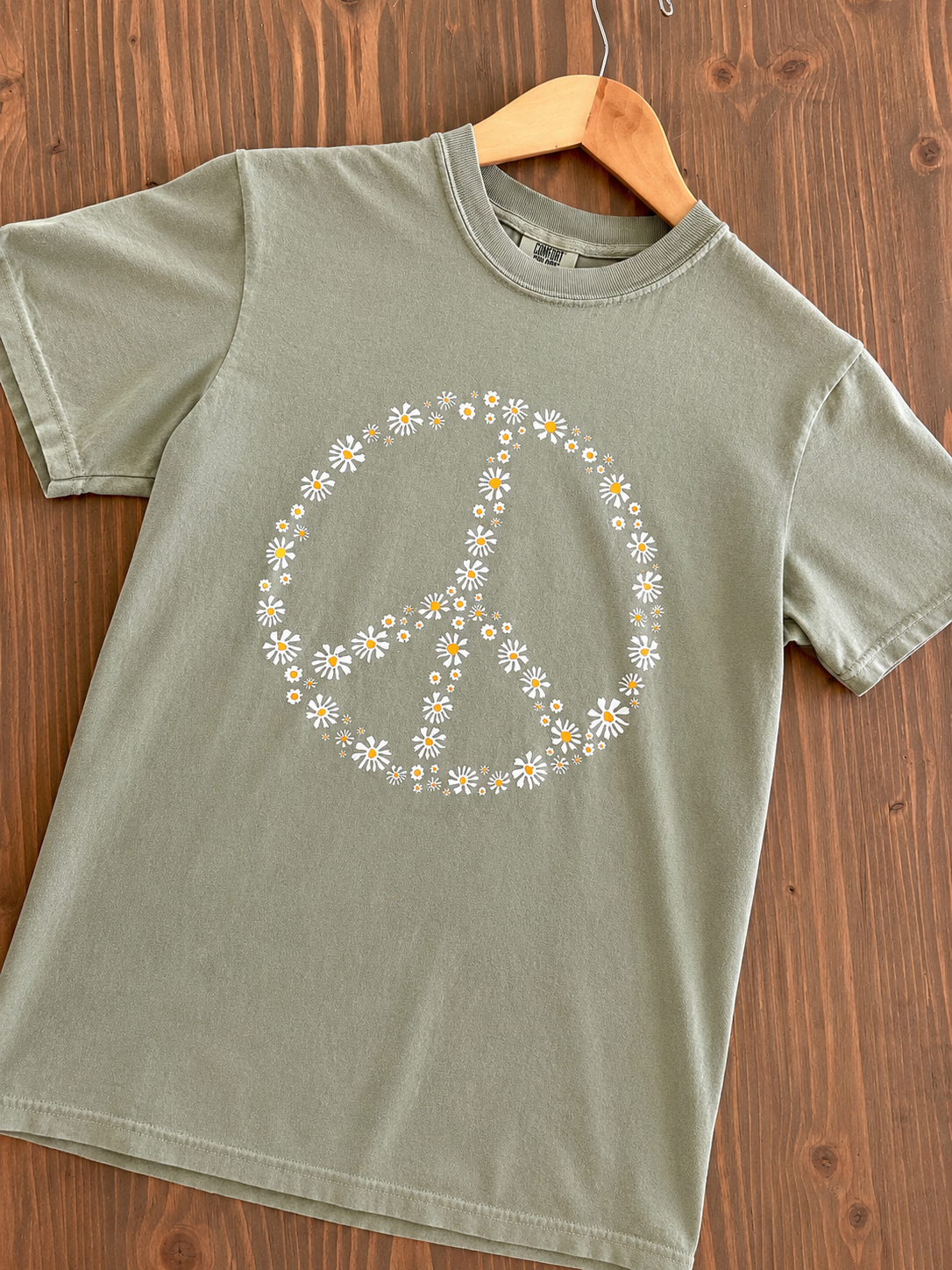 Daisy Days Peace Tee